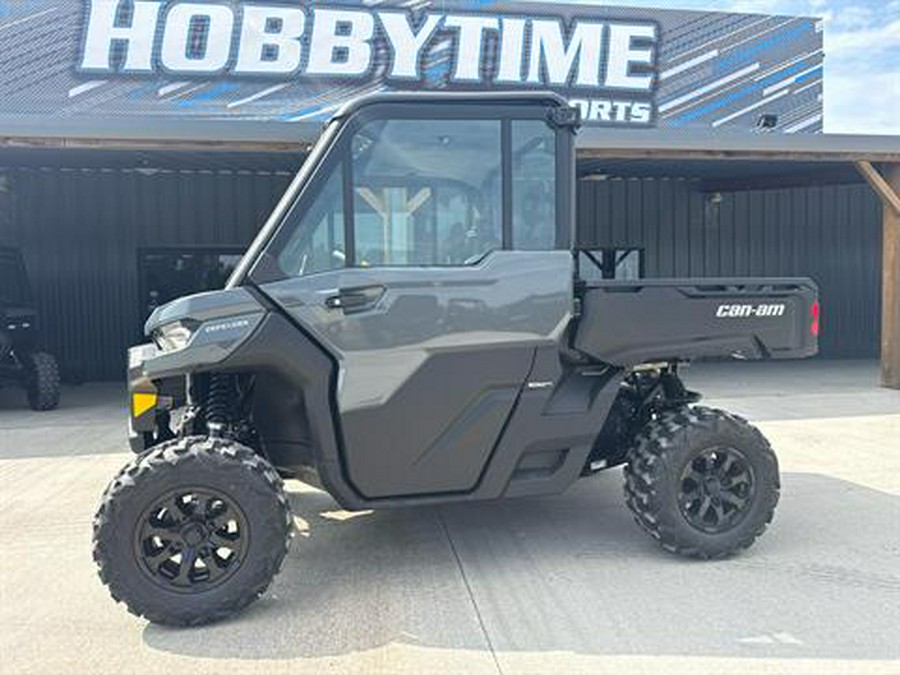 2027 Can-Am Defender DPS CAB HD9