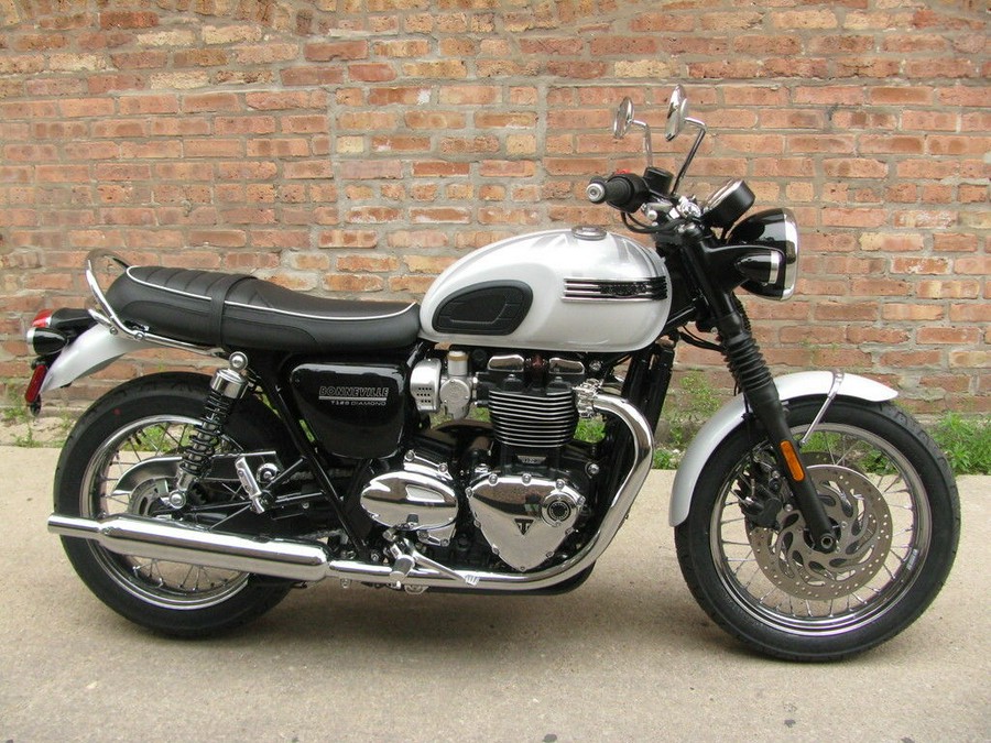 Мотоцикл Триумф Bonneville t120