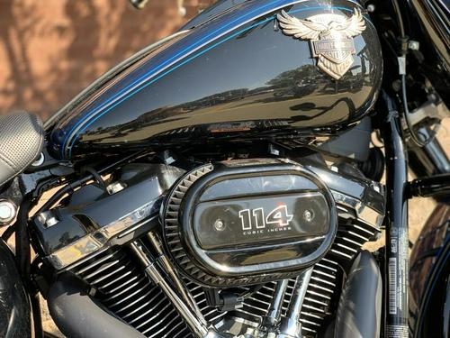 2018 Harley-Davidson Softail Heritage Classic 114 Review — From...