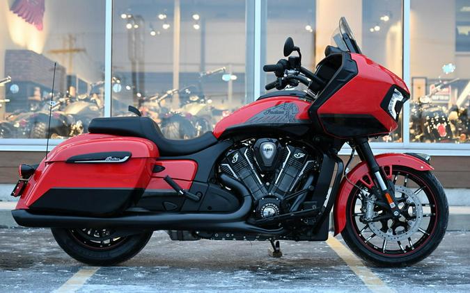 2023 Indian Motorcycle® Challenger® Dark Horse® Indy Red / Black Metallic