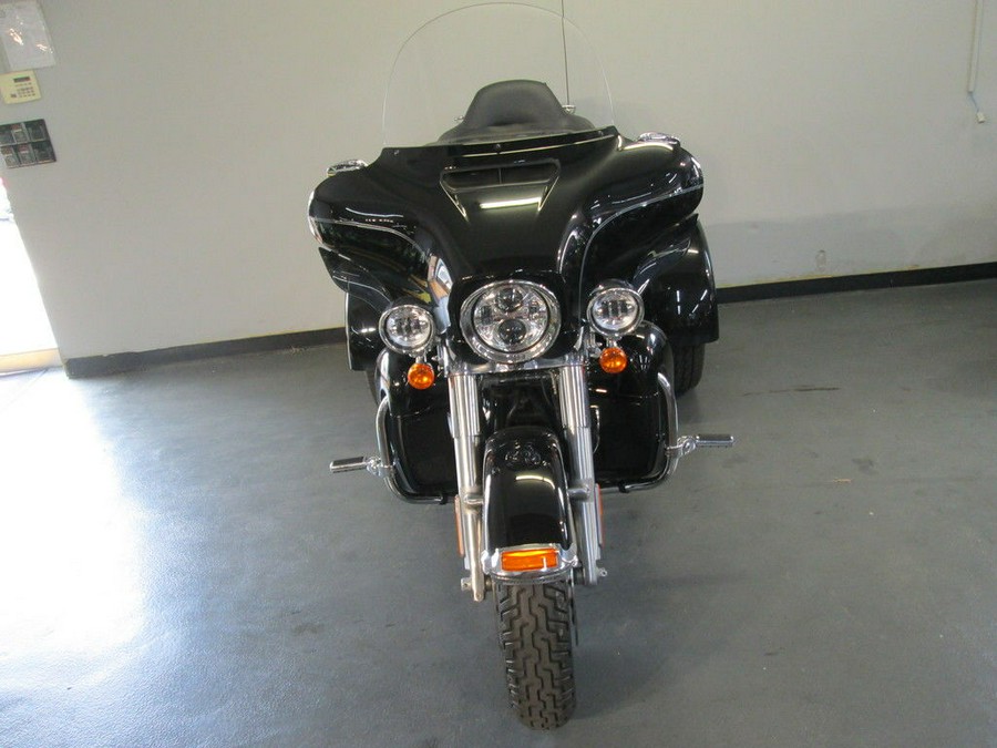 2014 Harley-Davidson® FLHTCUTG - Tri Glide® Ultra