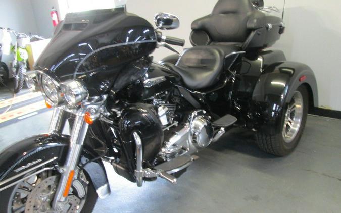 2014 Harley-Davidson® FLHTCUTG - Tri Glide® Ultra