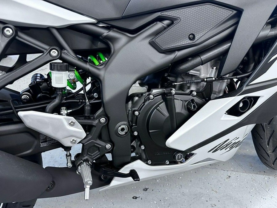 2025 Kawasaki NINJA ZX-4RR ABS