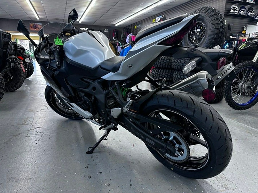 2025 Kawasaki NINJA ZX-4RR ABS