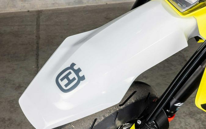 2026 Husqvarna Supermoto 701