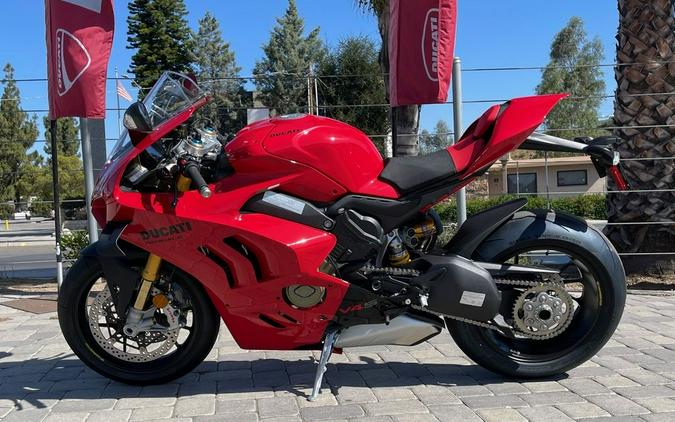 2024 Ducati Panigale V4 S Red