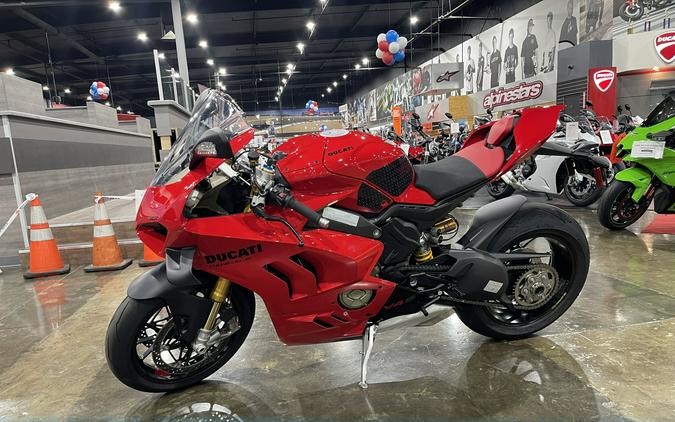 2024 Ducati PANIGALE V4 S