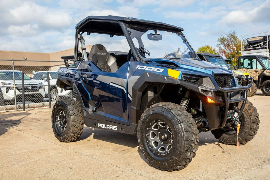 2022 Polaris® General 1000 Deluxe