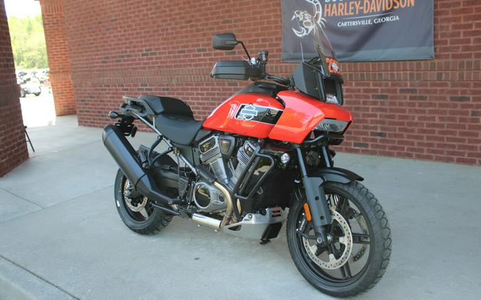 2026 Harley-Davidson® Pan America® 1250 Special Blood Orange Black Cast Wheels
