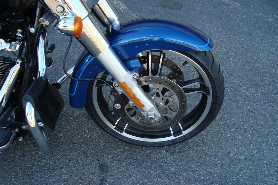 2022 Harley-Davidson® Freewheeler® Reef Blue