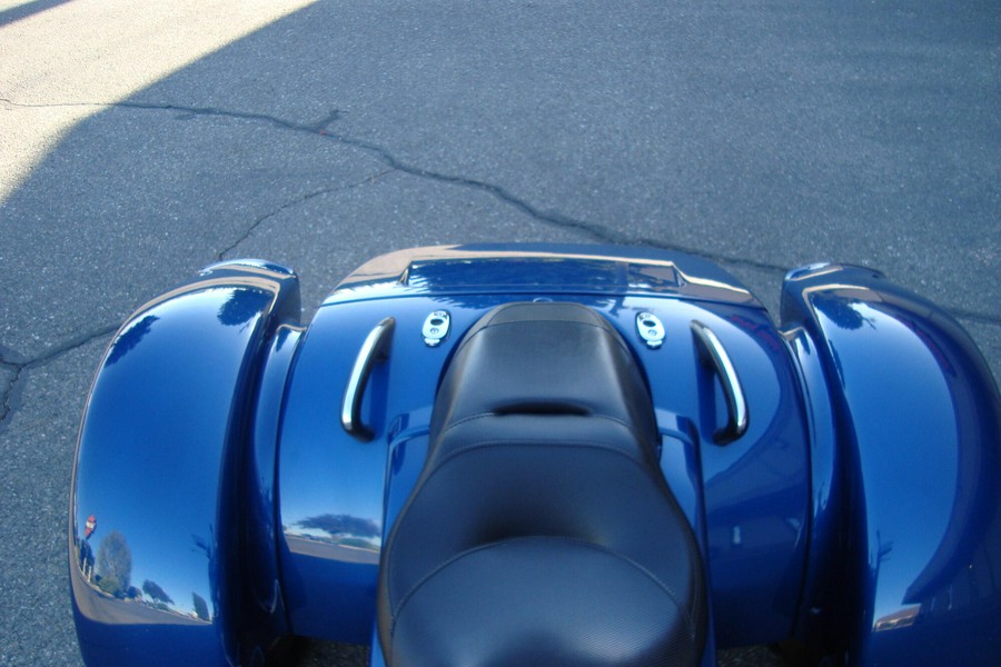 2022 Harley-Davidson® Freewheeler® Reef Blue