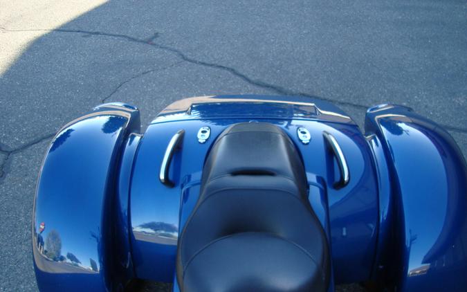 2022 Harley-Davidson® Freewheeler® Reef Blue