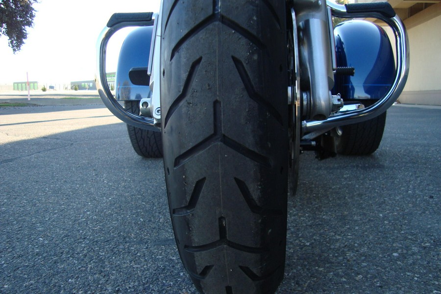 2022 Harley-Davidson® Freewheeler® Reef Blue