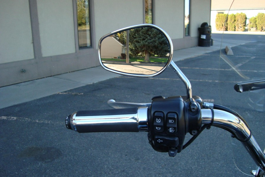 2022 Harley-Davidson® Freewheeler® Reef Blue