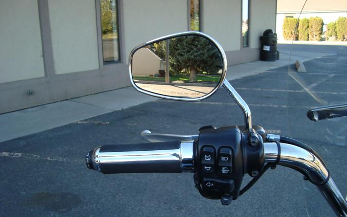 2022 Harley-Davidson® Freewheeler® Reef Blue