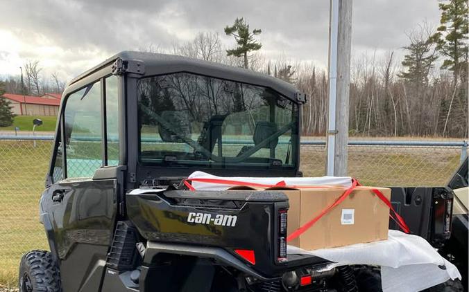 2026 Can-Am Defender XT CAB HD11