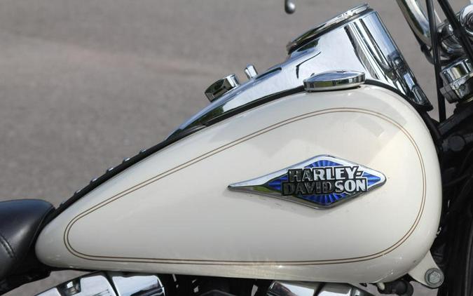 2015 Harley-Davidson® FLSTC - Heritage Softail® Classic