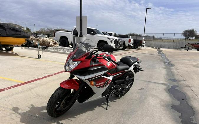 2014 Yamaha FZ6R Two-tone