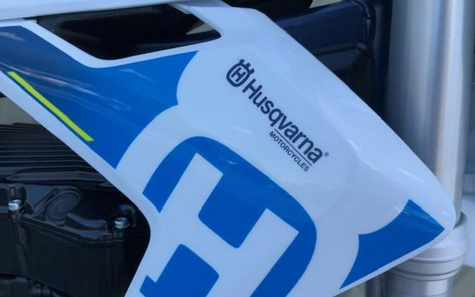 2024 Husqvarna® EE 5