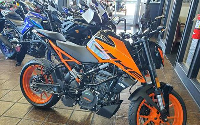 2023 KTM 200 Duke