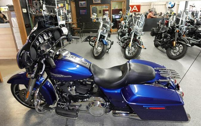 2017 Harley-Davidson Street Glide Special