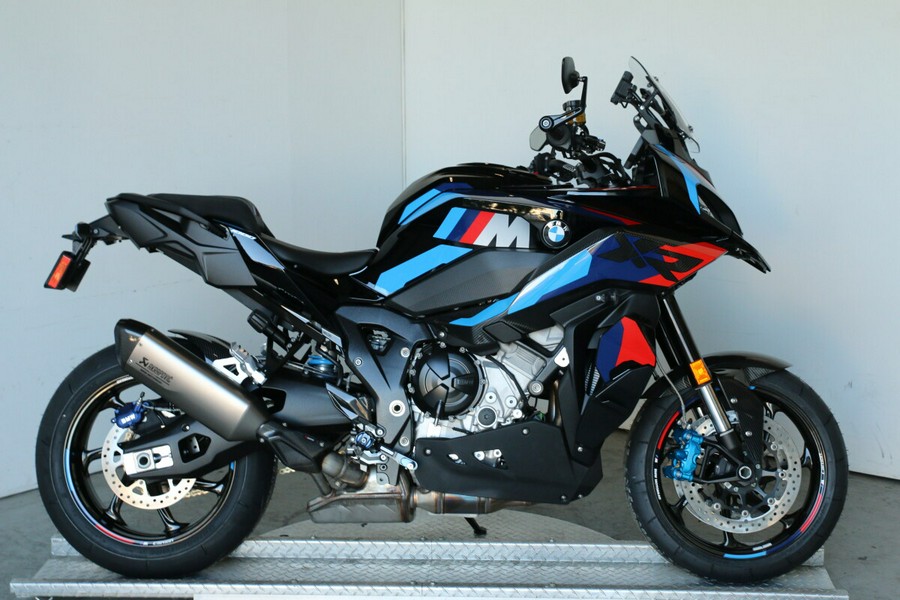 2026 BMW M 1000 XR