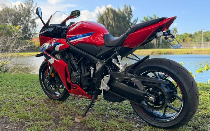 2025 Honda CBR650R E-Clutch