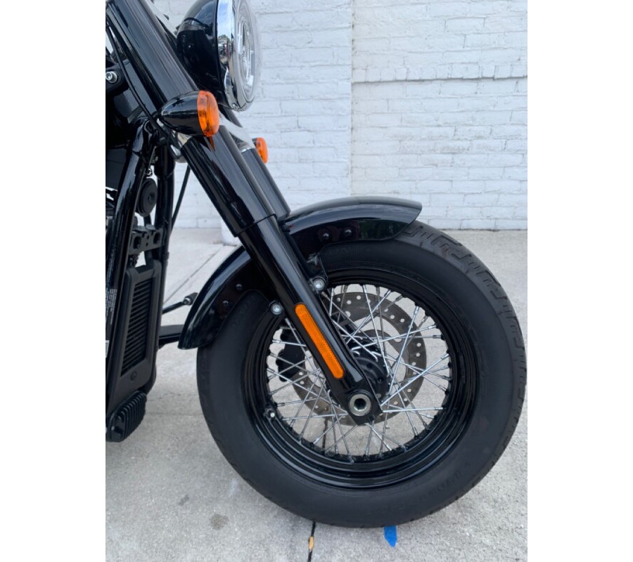 FLSL 2021 Softail Slim®