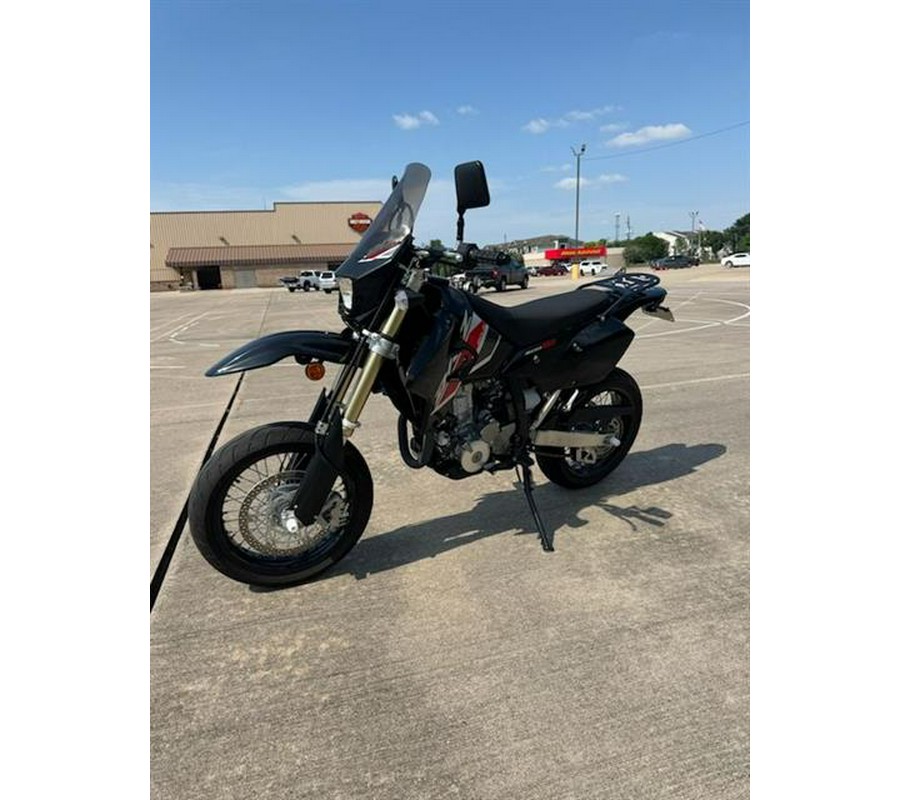 2022 Suzuki DR-Z400SM