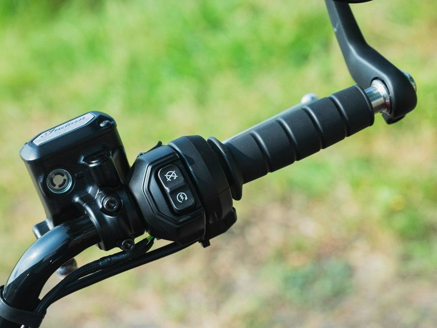 2025 Indian Motorcycle® Scout® Bobber Limited + Tech