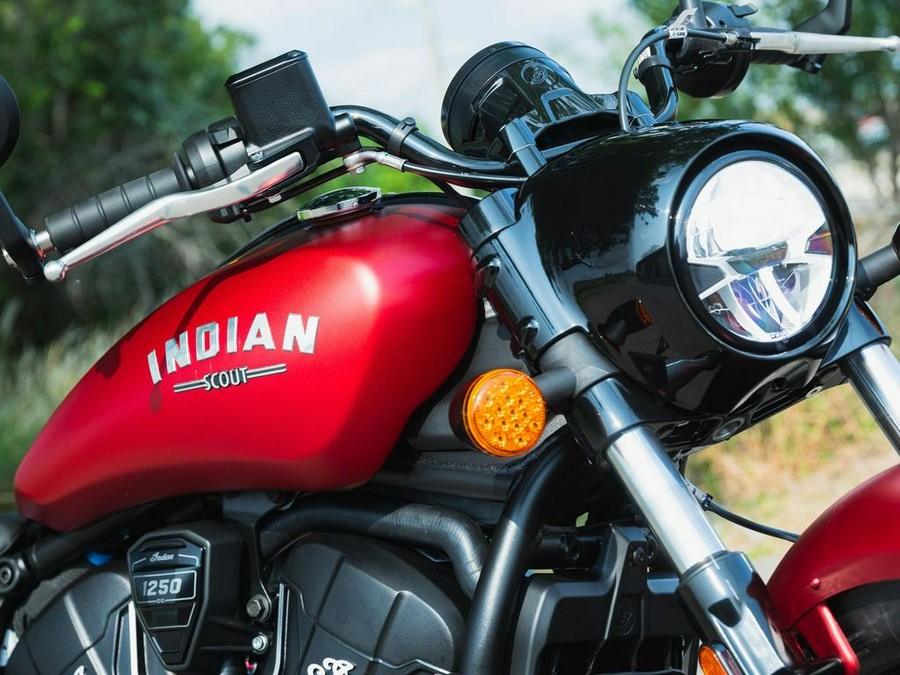 2025 Indian Motorcycle® Scout® Bobber Limited + Tech