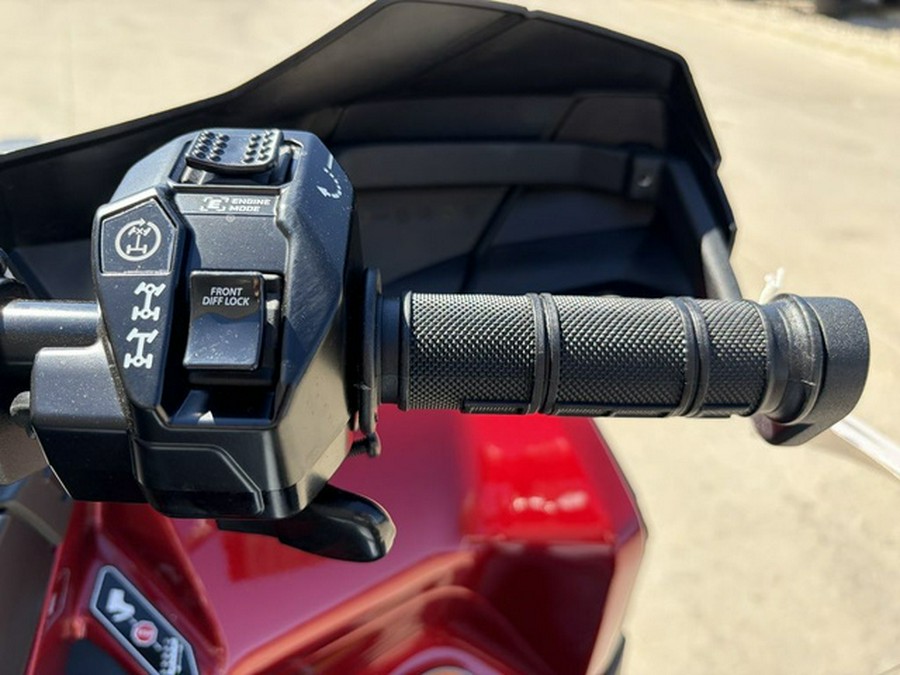 2027 Can-Am Outlander MAX XT 1000R 7.6 In.