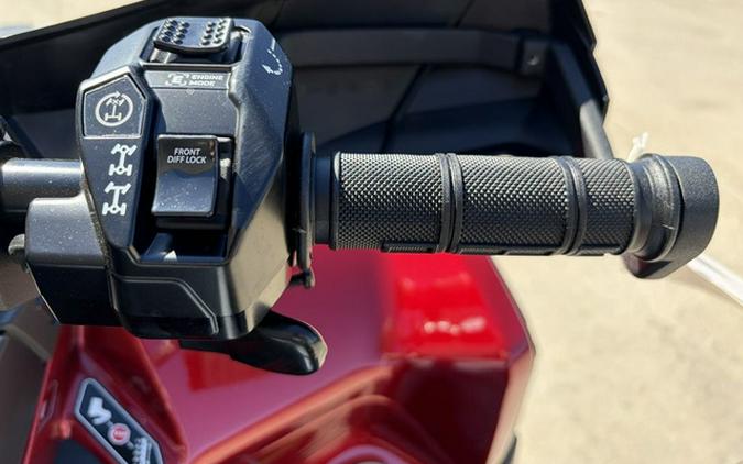 2027 Can-Am Outlander MAX XT 1000R 7.6 In.