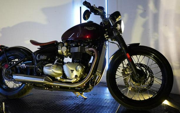 2018 Triumph Bonneville Bobber Morello Red