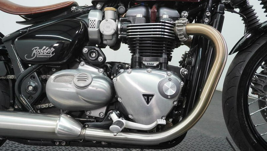 2018 Triumph Bonneville Bobber Morello Red