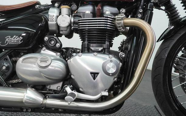2018 Triumph Bonneville Bobber Morello Red