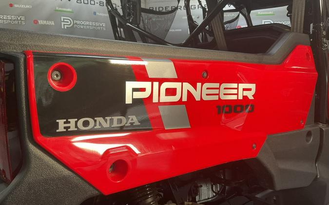 2023 Honda® Pioneer 1000-6 Deluxe Crew