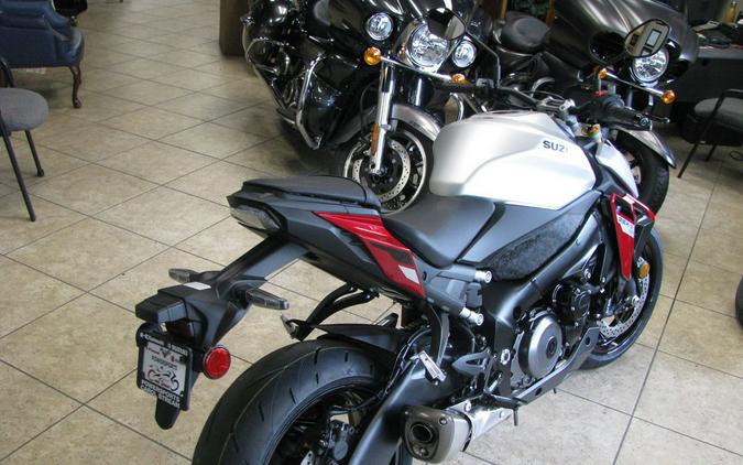 2024 Suzuki GSX-S1000