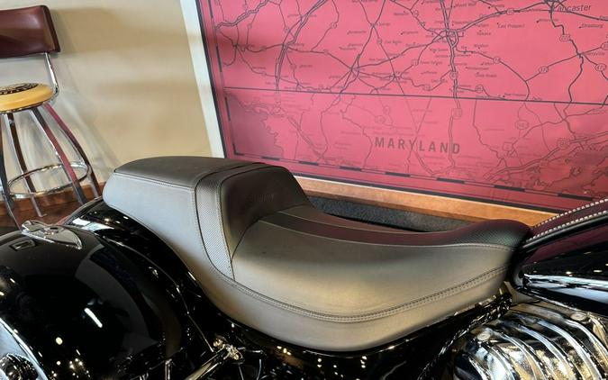 2017 Indian Motorcycle® Chieftain® Limited Thunder Black