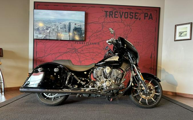 2017 Indian Motorcycle® Chieftain® Limited Thunder Black
