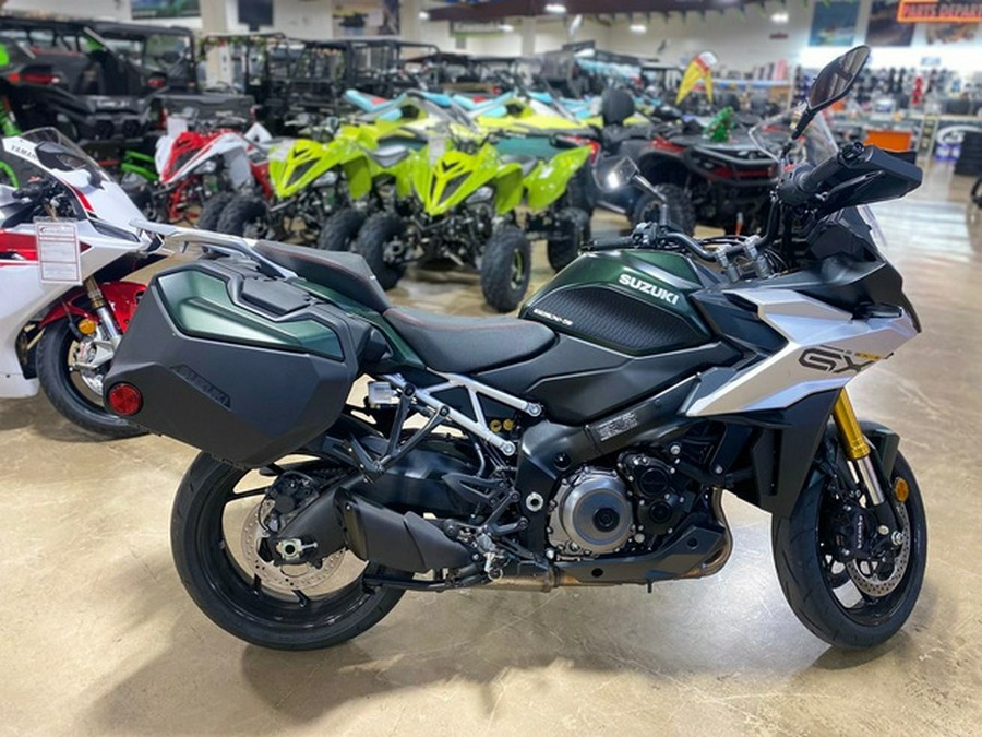2024 Suzuki GSX-S1000GX Plus