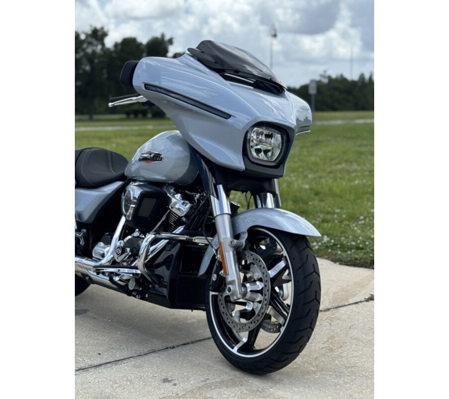 2025 Harley-Davidson Street Glide FLHX