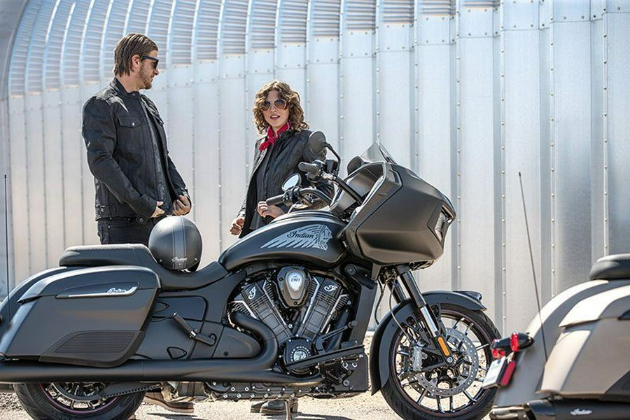 2020 Indian Motorcycle Challenger® Dark Horse®