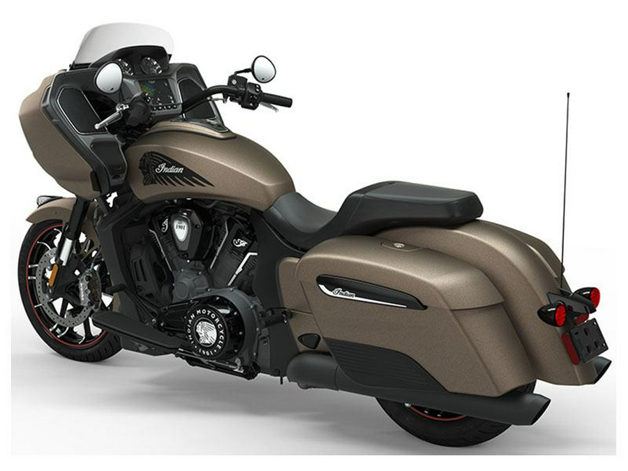 2020 Indian Motorcycle Challenger® Dark Horse®