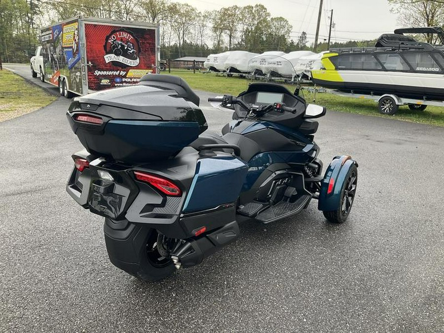 2024 Can-Am® Spyder RT Limited Dark Wheels