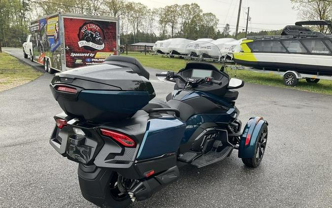 2024 Can-Am® Spyder RT Limited Dark Wheels