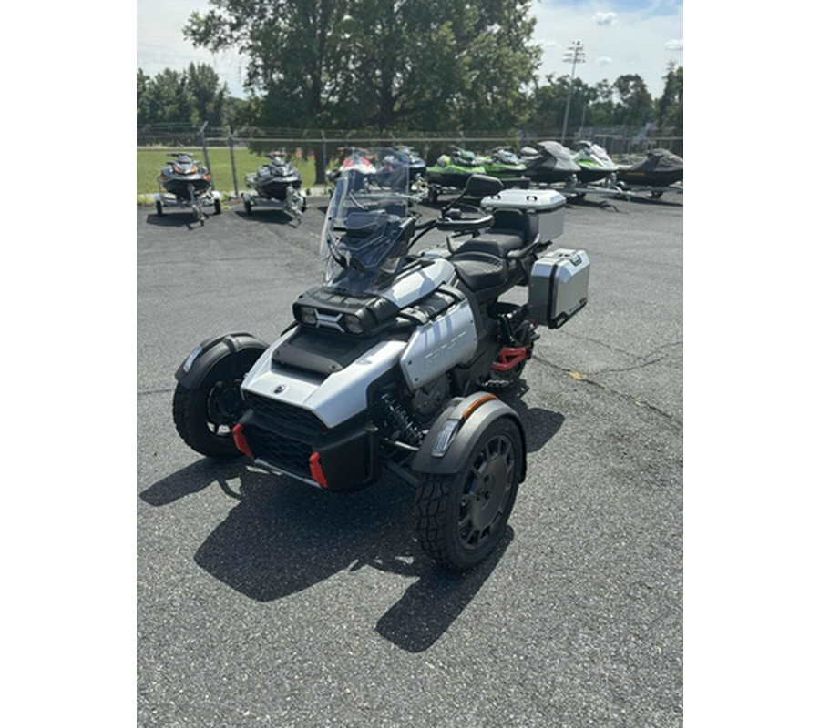 2025 Can-Am Canyon? XT