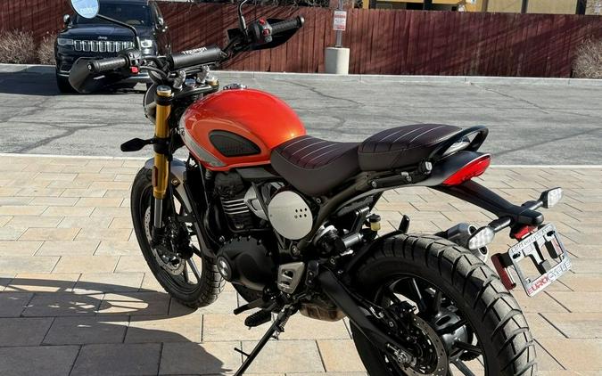 2026 Triumph Scrambler 400 X Baja Orange/Aluminium