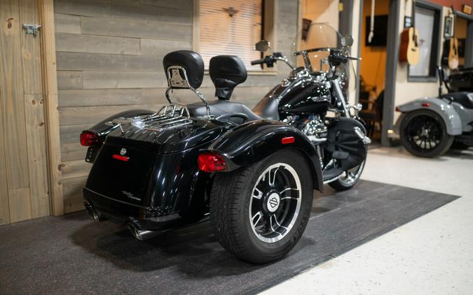 2015 Freewheeler (FLRT)