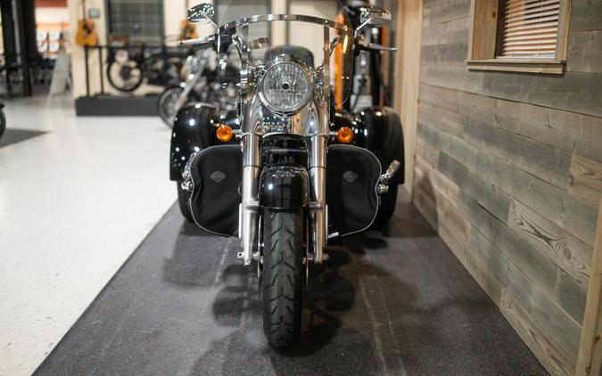 2015 Freewheeler (FLRT)